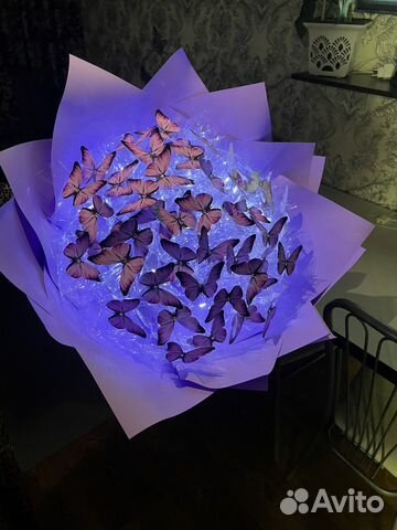 Светящиеся букеты ручной работы с бабочками