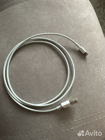 Кабель Apple Lightning to USB (1 m)