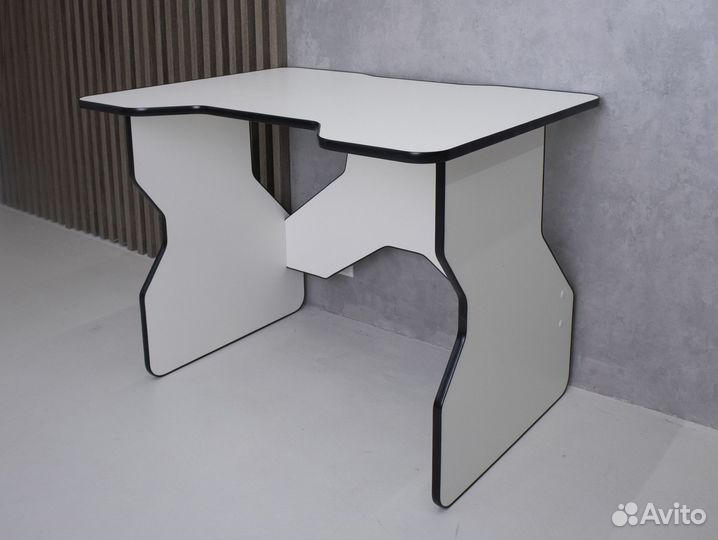 Игровой компьютерный стол 100х73см