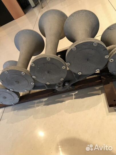 Тифон с американского паровоза