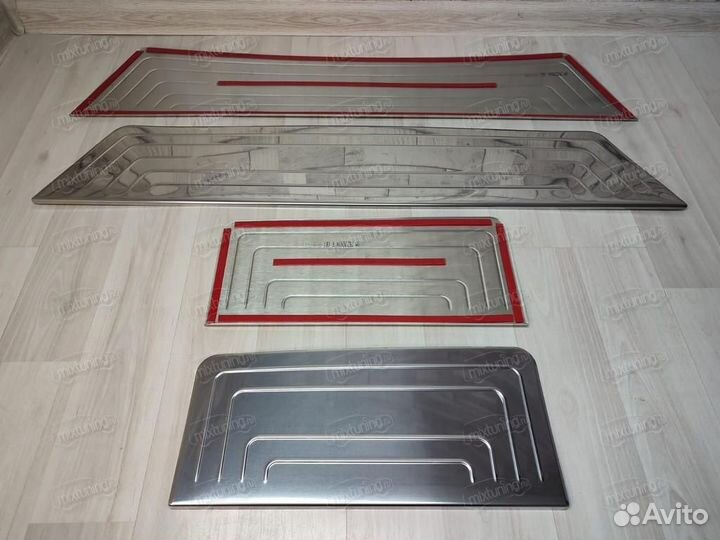 Накладки на пороги Volkswagen T5 (полированные)