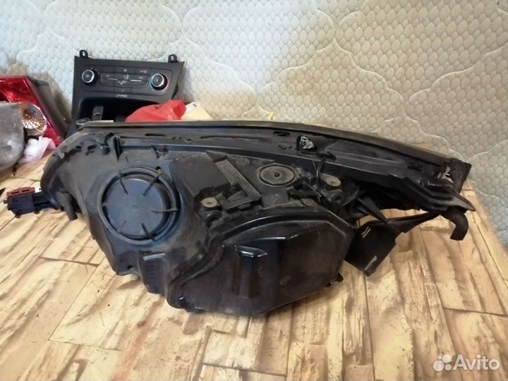 Фара правая BMW e60 адаптивный ксенон