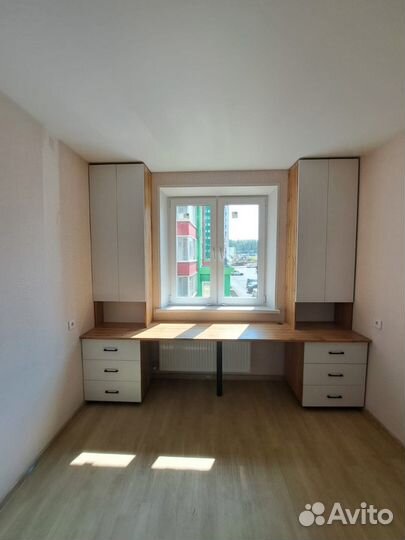 Рабочая зона у окна