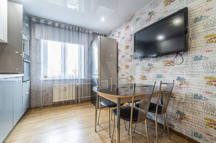 2-к. квартира, 60,3 м², 6/10 эт.