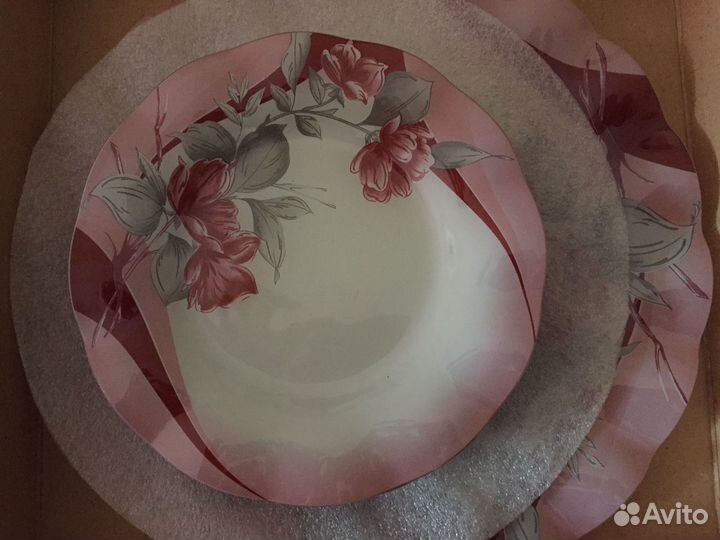 Набор тарелок