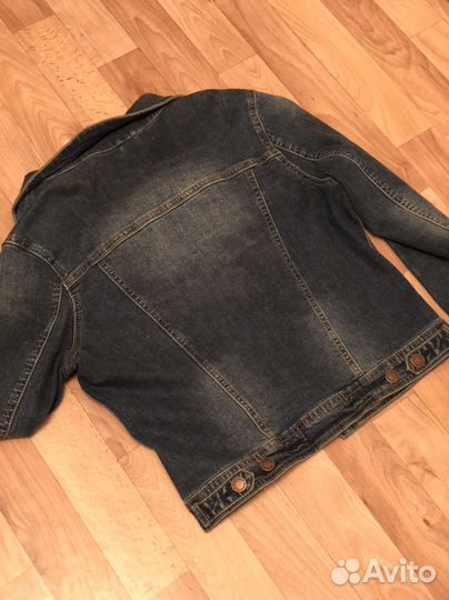Джинсовая куртка