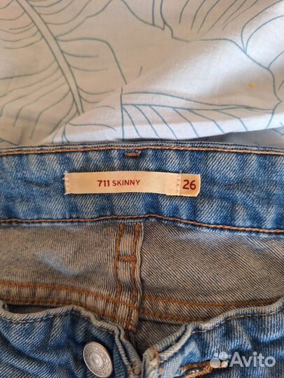 Джинсы женские levis 711