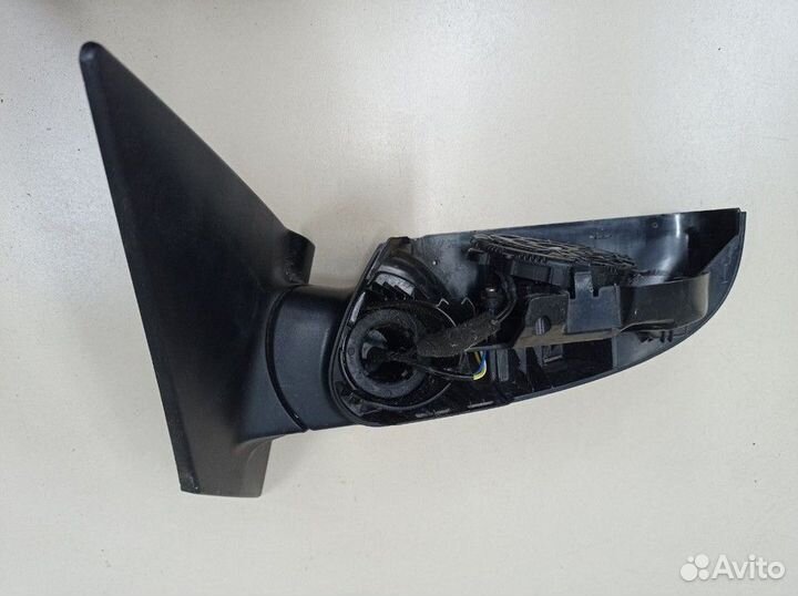 Зеркало заднего вида боковое левое электрическое