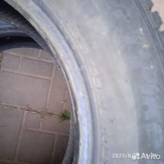 Hankook Winter I'Pike 215/65 R16