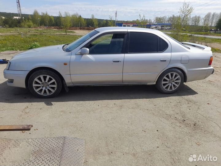 Toyota Camry 1.8 AT, 1997, 290 000 км