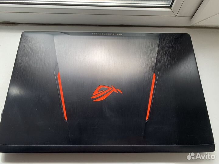 Игровой ноутбук Asus i7-7700,GTX1050ti