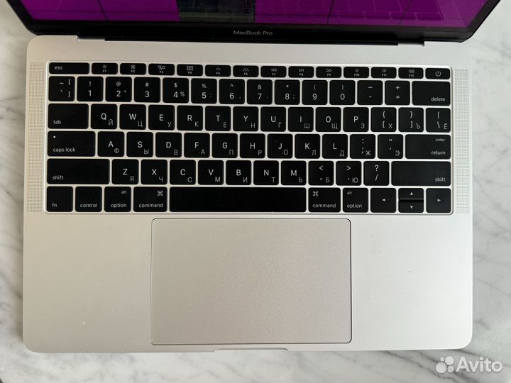 Macbook pro 13 2017 256gb