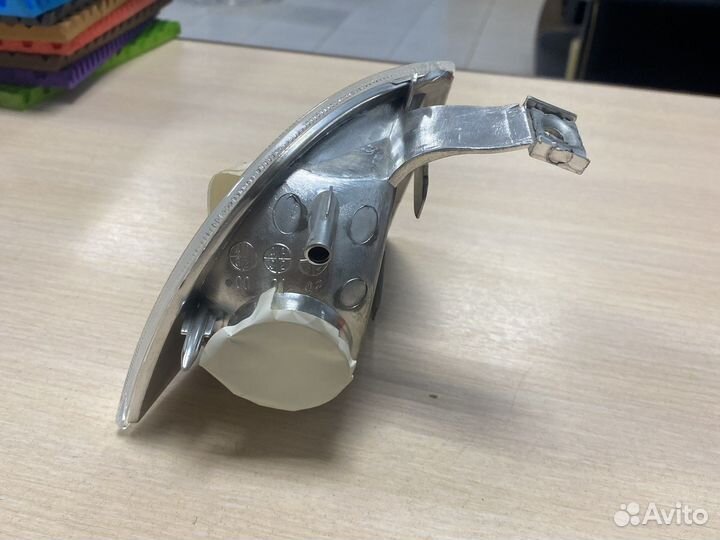 Указатель поворота левый шкода octavia 1 1996