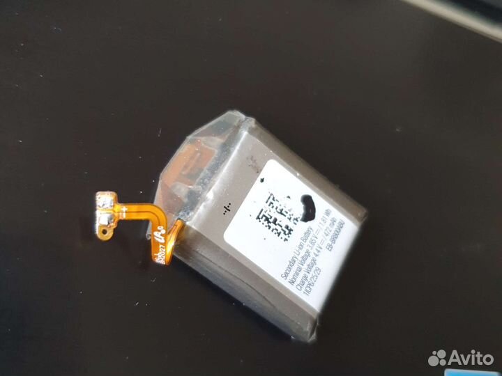 Buds sm-r180 кейс