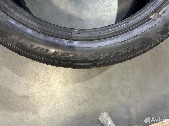 Pirelli P Zero 275/45 R21 и 315/40 R21 111Y