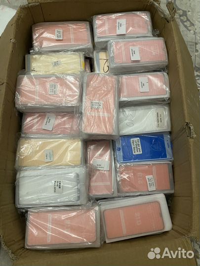 Защитные стёкла разных моделей для телефона