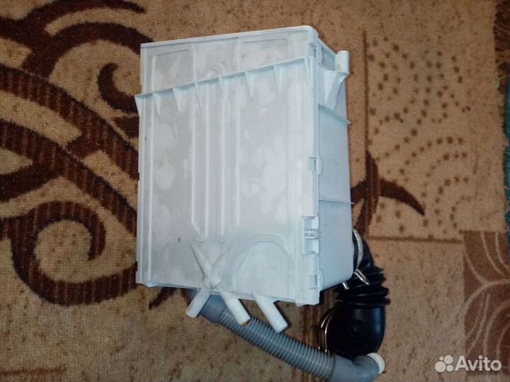 В сборе бункер, кувета, патрубок