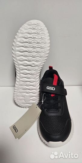 Кроссовки женские 38 размер новые