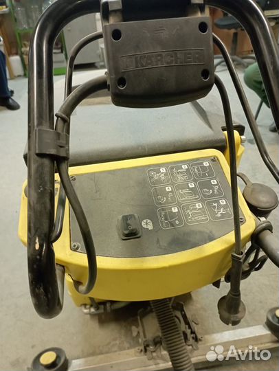 Поломоечная машина Karcher BR 530