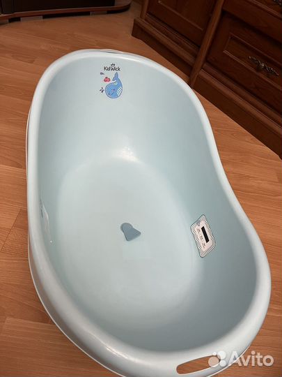 Ванночка для купания с горкой