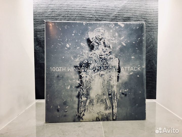 Massive Attack - 100th Window 3xLP купить в Москве | Хобби и отдых | Авито