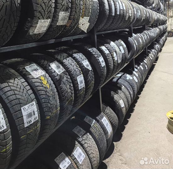 Bridgestone Blizzak VRX 215/60 R16 95M