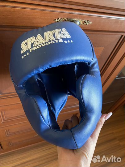 Боксерские перчатки, шлем, лапа