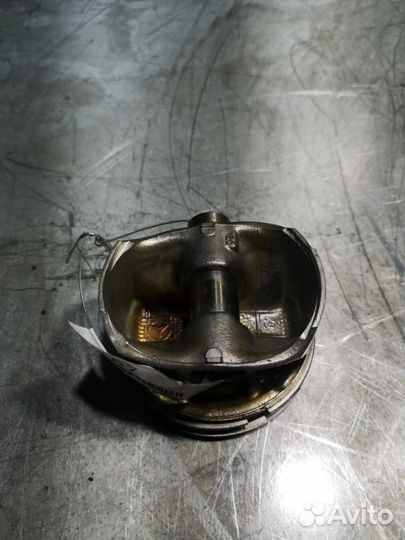 Поршень Mercedes C-Class W205 M274 2.0 turbo 2018