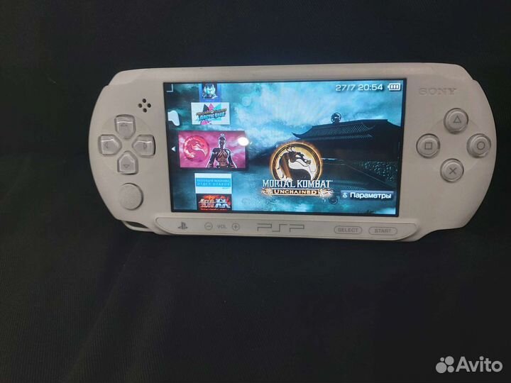 PSP white 140игр+115игр сега+100игр денди
