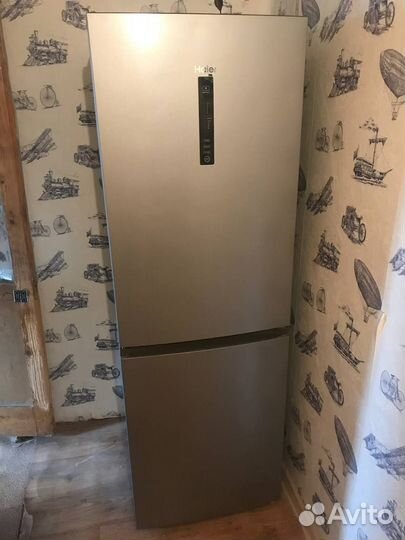 Холодильник Haier C3F532CWG