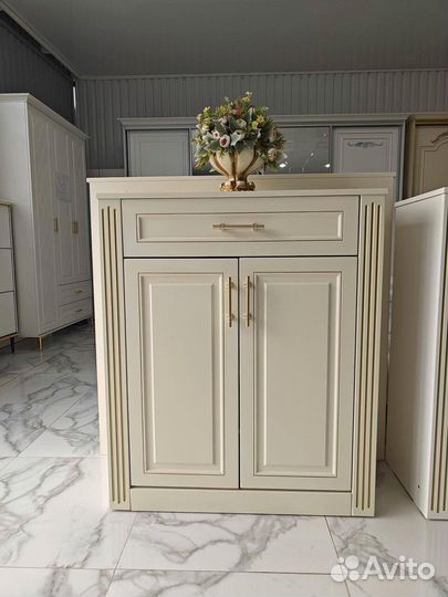 Обувница новая