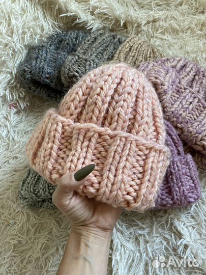 Шапка женская вязаная ручная работа