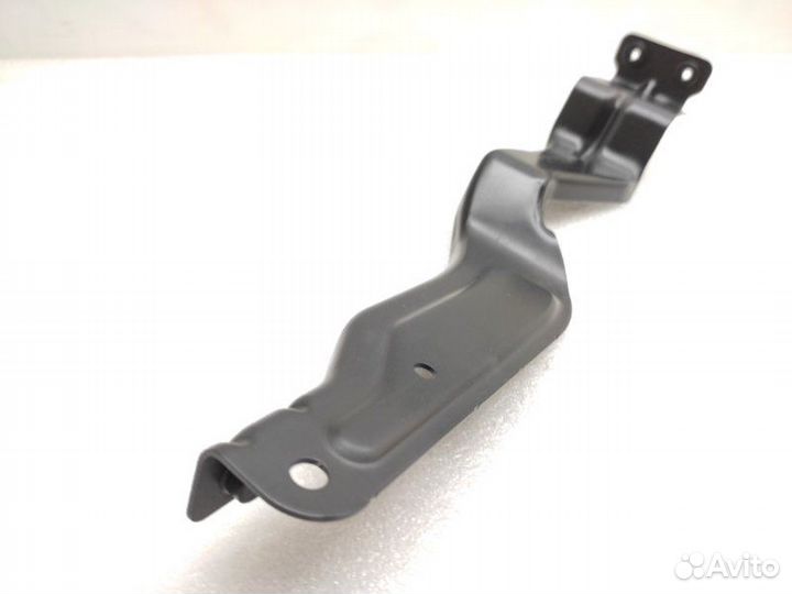 Кронштейн фары передний правый Mercedes-Benz