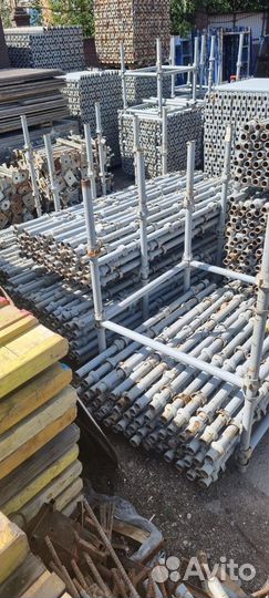 Кап-лок, Домкрат резьбовой нижний