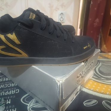 Кроссовки Skechers