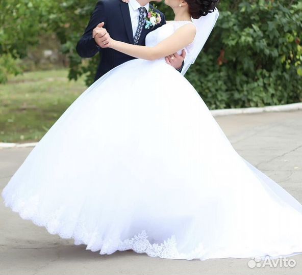 Свадебное платье