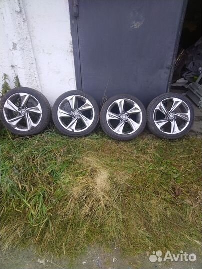 Triangle Snowlink TWT02 225/45 R18 95V