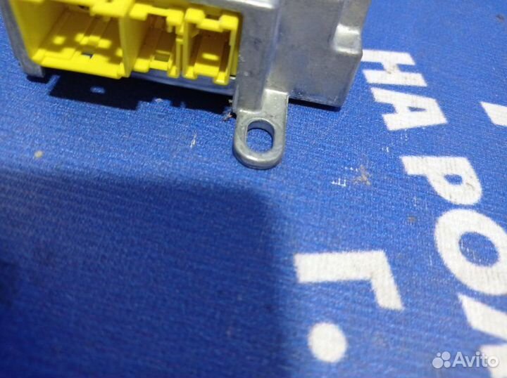 Блок управления airbag Bmw E65 седан N62B44 2004