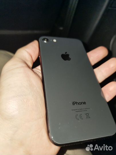 iPhone 8, 64 ГБ