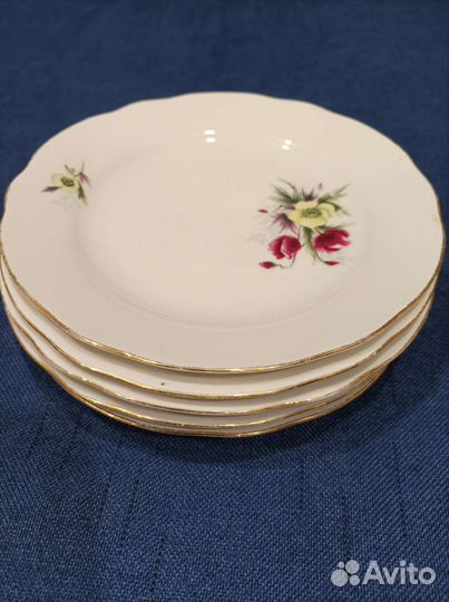 Набор столовой посуды тарелки