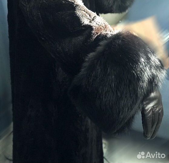 Шуба норковая (шипанная норка) с чёрным песцом