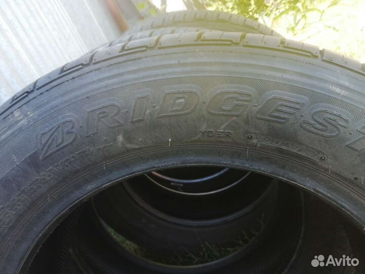 Bridgestone Dueler H/T 215/60 R17