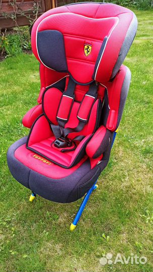 Автомобильное детское кресло