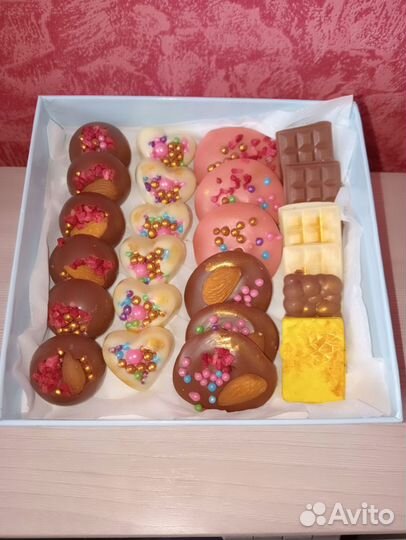 Шоколадные конфеты ручной работы