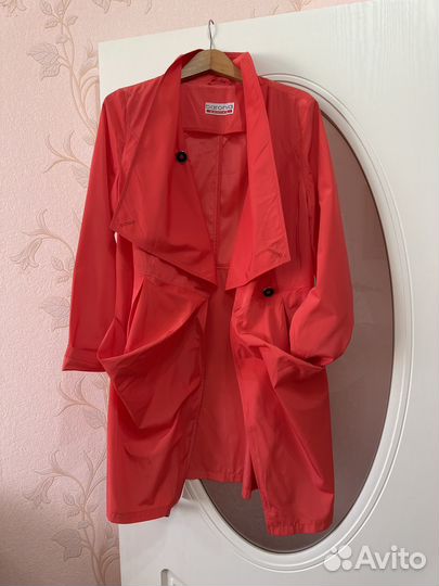 Плащ Baronia edition 38(44 рус.)