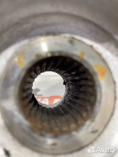 Ступица передняя правая Mazda Bongo Friendee sglr