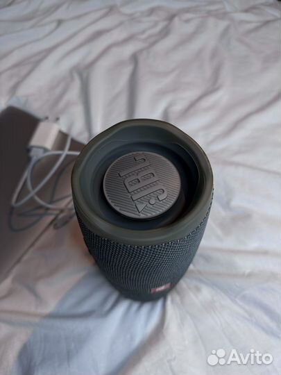 Колонка jbl charge 4