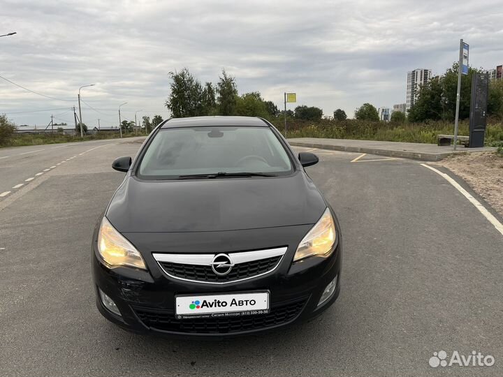 Opel Astra 1.6 AT, 2011, 110 000 км