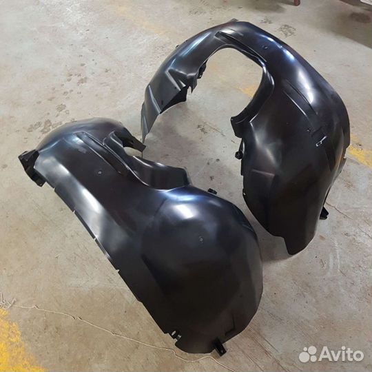Подкрылки (локера) передние 2шт Ford Focus 2