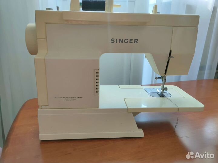 Швейная машина Singer